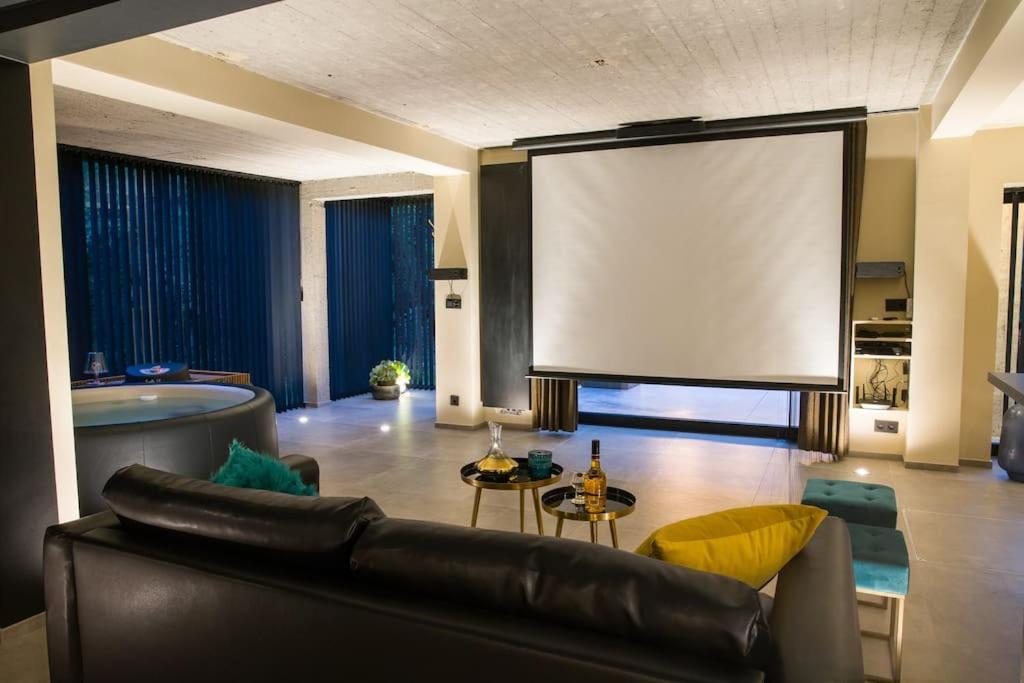Buenas Noches Villa Standing Piscine & Wellness Boncelles ภายนอก รูปภาพ