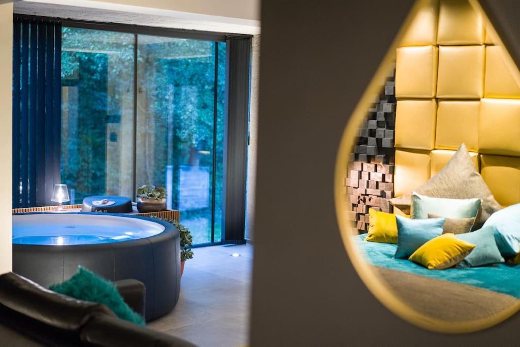 Buenas Noches Villa Standing Piscine & Wellness Boncelles ภายนอก รูปภาพ